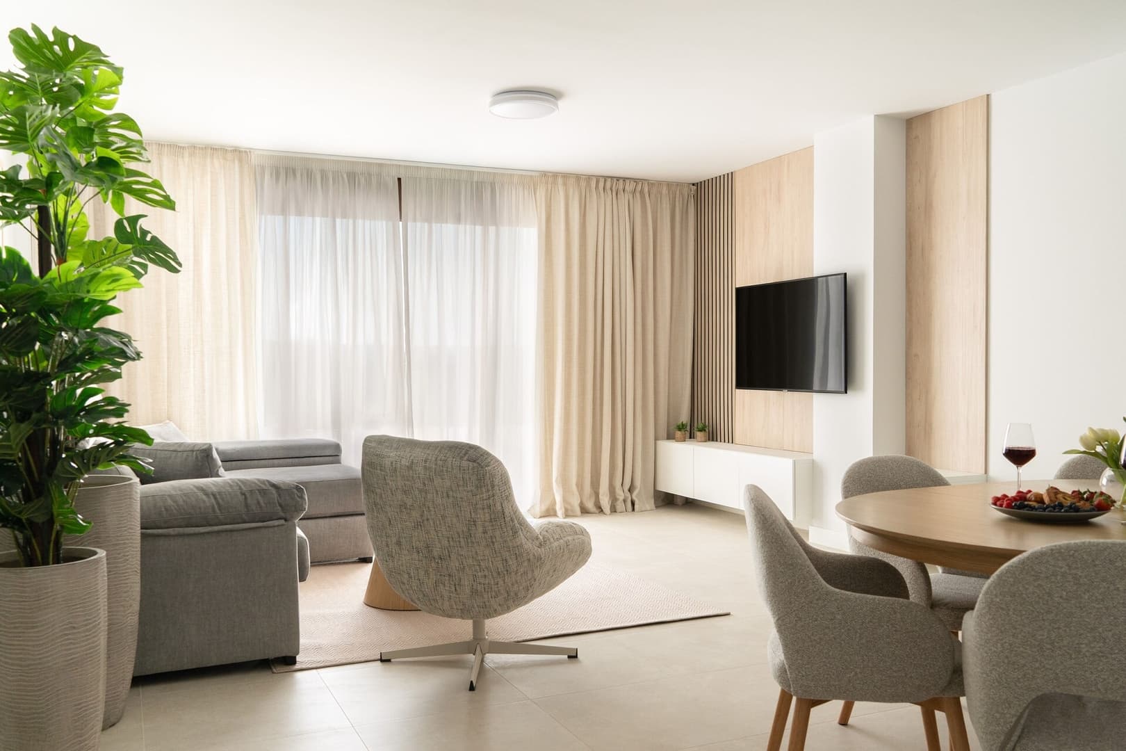 Property gallery — 1